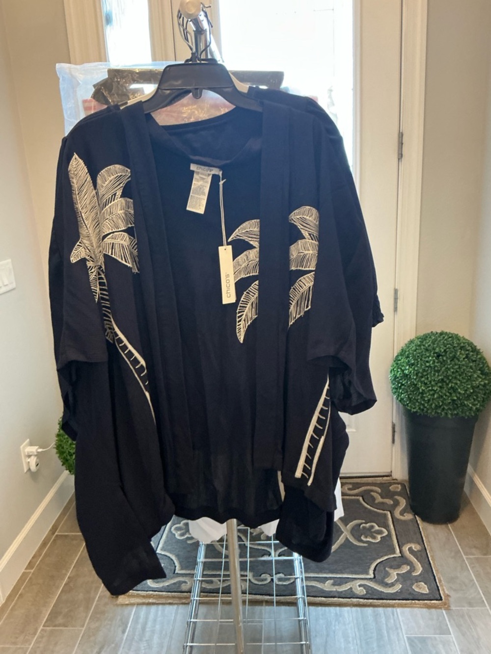 Navy Open Front Kimono with White Palm Print READ BELOW